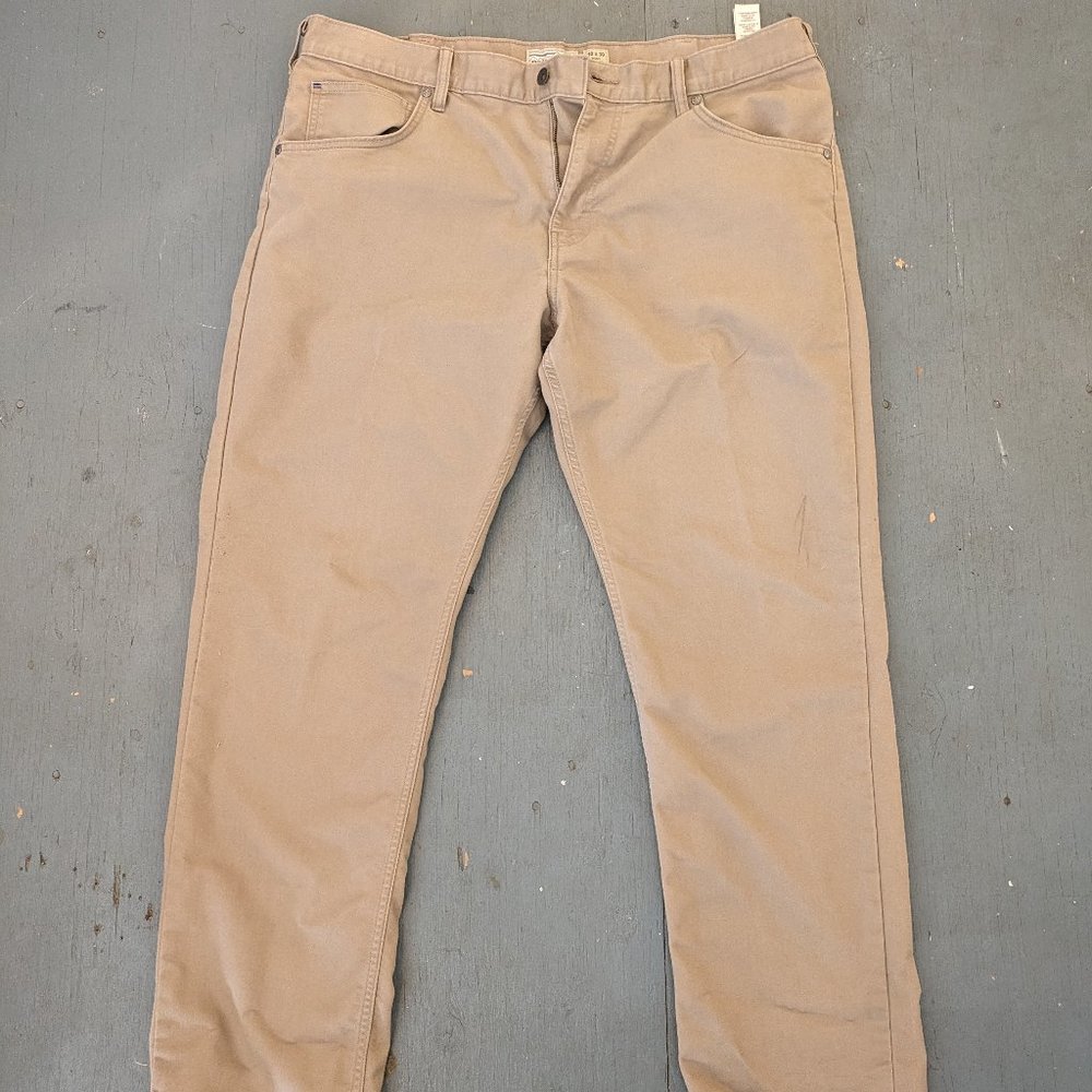 Patagonia Men's Performance Twill Jeans Khaki Short #56480 Color: MJVK Size: 40